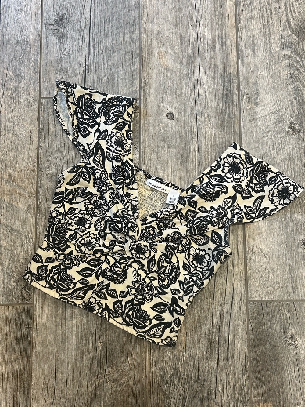 Midnight Sky Floral Print V-Neck Flutter Sleeve Crop Top size XS